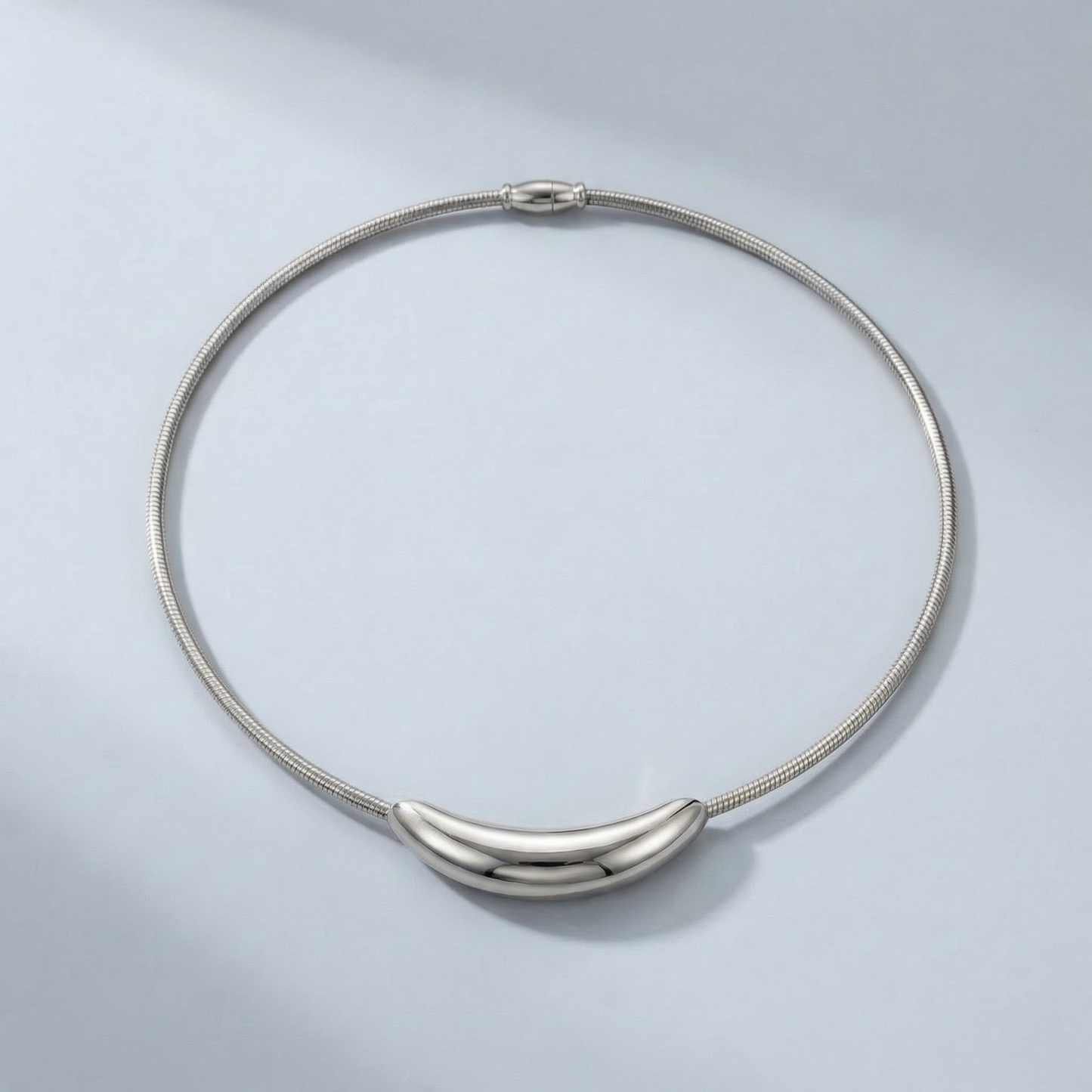 luna curve necklace
